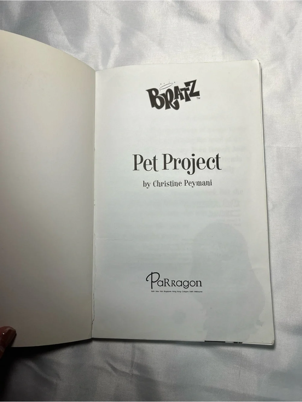 Pet Project Bratz Totally Awesome Tales Yasmin Paperback‎ Book 2007 Y2K MGA